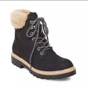 Steve Madden Women’s Alaska Black Winter Boot w Faux Fur Trim Size 10